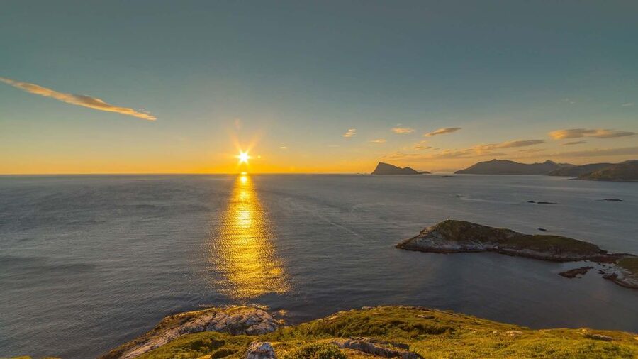 From Tromsø: Kayak trip with lunch and sauna at Sommarøy - Why Sommarøy is worth the trip from Tromsø