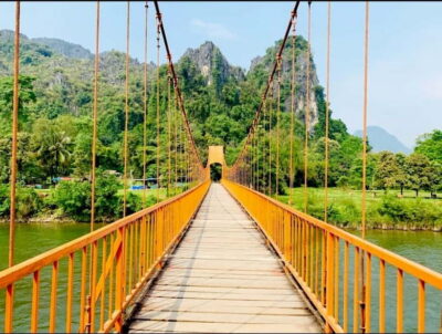 From Vientiane: Vang Vieng Tour with Cave Kayak & Zipline