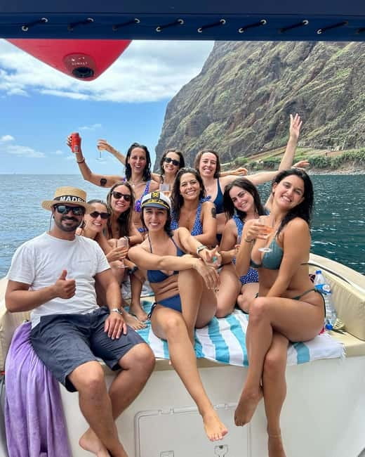 Funchal: Private Boat Tour w/Snorkel & Paddle up 11 people - Setting out from Funchal Marina