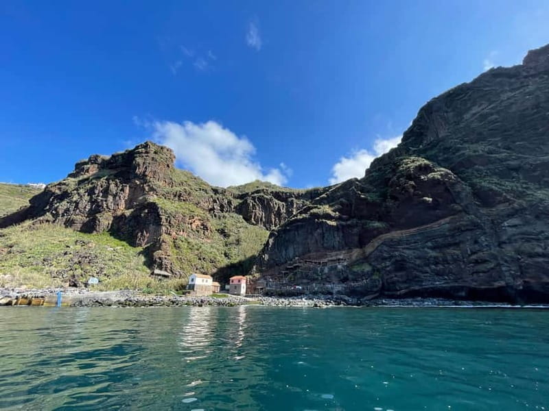Funchal:Private Sunset Boat Trip - Snorkel & Paddle up 11 pp - A crew that shapes the evening