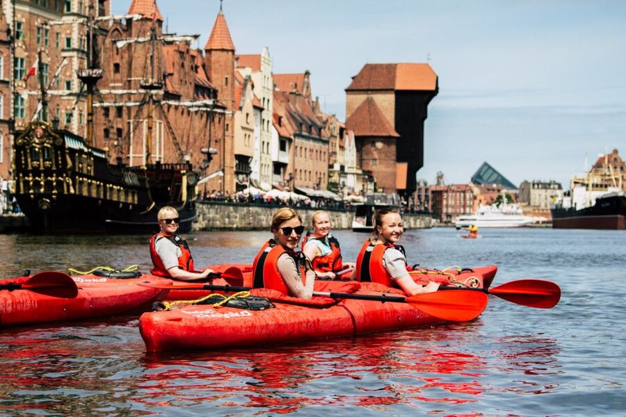 Gdańsk: Islands and Canals Private Kayak Tour - Following the Motława through the port city