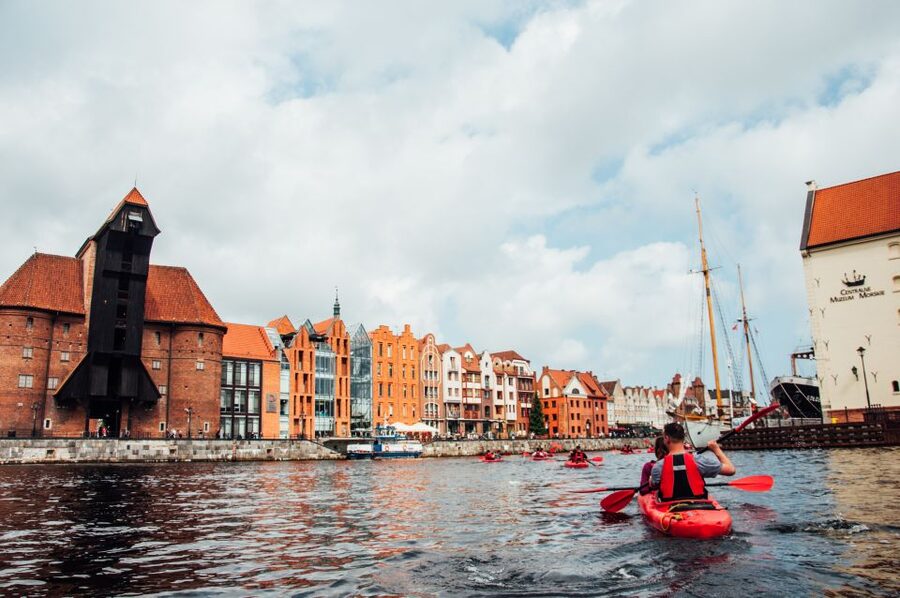 Gdańsk: Islands and Canals Private Kayak Tour - The Soldek and the Crane up close