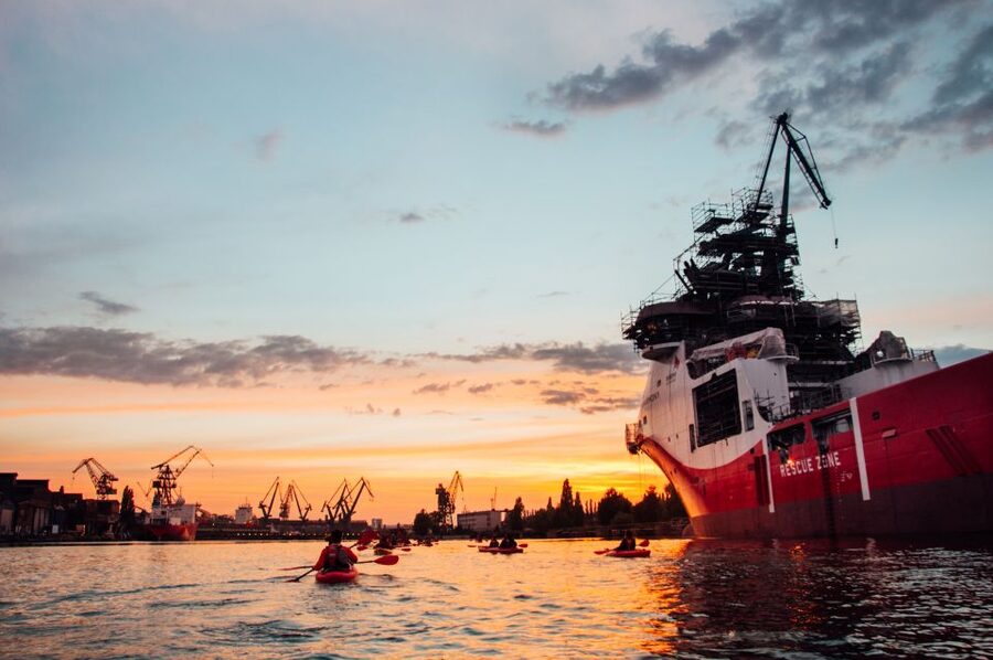 Gdańsk: Islands and Canals Private Kayak Tour - Why the private format matters