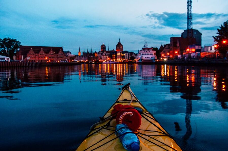 Gdansk: Sunset Kayak Tour - Paddling the Motlawa for 90 minutes
