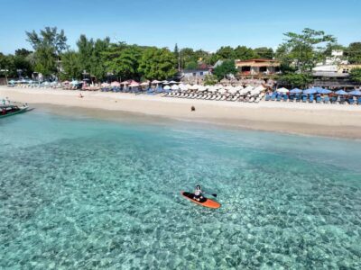 Gili Trawangan: Stand-Up Paddle with Drone Shot & Guide