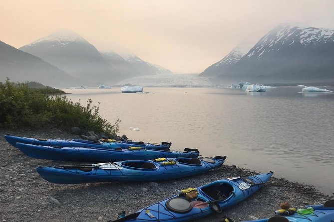Glacier Blue Kayak & Grandview Tour - Kayaking Among Ice on Spencer Lake
