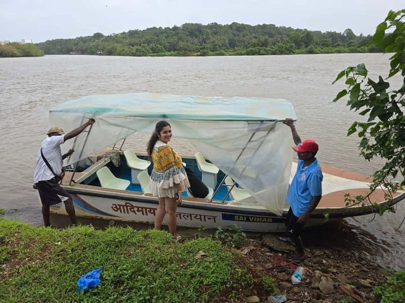 Goa: Backwater Kayaking Tour - Practical Packing Advice for a Wet River Morning
