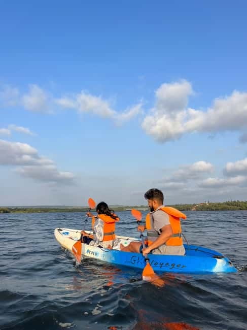 Goa: Backwater Kayaking Tour - From Arabo to the Island by River Boat
