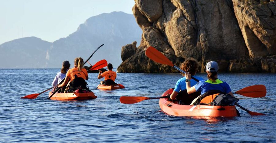 Golfo Aranci: Kayak Tour with Dolphins and Aperitif - Starting from Spiaggia dei Baracconi