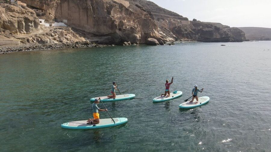 Gran Canaria : 2h Stand Up Paddle board lessons - Getting onto the board without fighting it