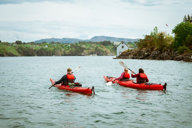 Guided Kayak Tour Bergen - Safety practice before you paddle