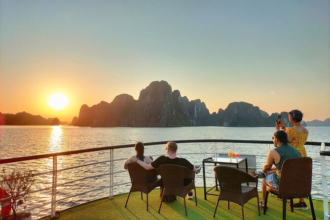 Ha Long Bay Cruise Day Tour - Cave, Kayaking, Swimming & Lunch - Lunch aboard the cruise