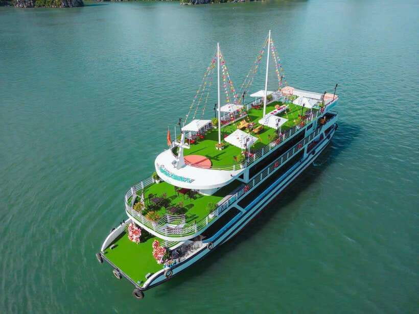 Ha Long Bay Deluxe Cruise & kayaking - 1 Day - Sung Sot Cave on Bo Hon Island