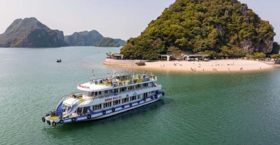 Ha Long: Half Day Cruise with Lunch, Kayaking, and Swimming - Sung Sot Cave and the formations inside