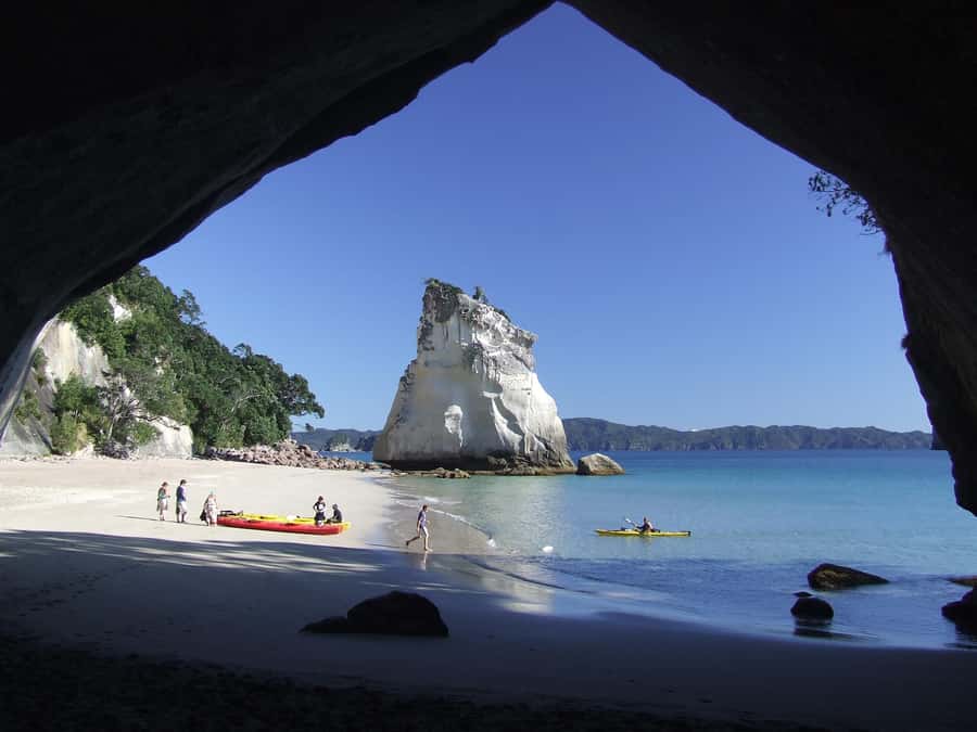 Hahei: Cathedral Cove Kayak Tour - Refreshments included - Paddling through the marine reserve