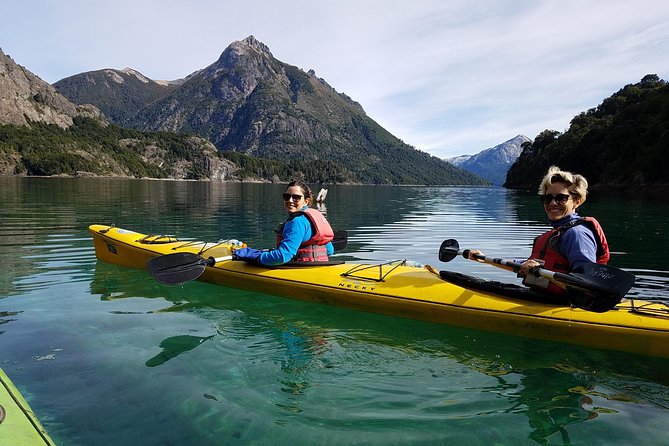 Half a day of kayaking on the Nahuel Huapi lake in private service - How the four hours are divided