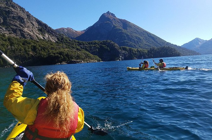 Half a day of kayaking on the Nahuel Huapi lake in private service - What the $150 private price means