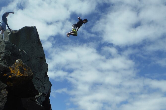 Half-Day Kayak to the Maori Rock Carvings in Lake Taupo - Who will enjoy this most