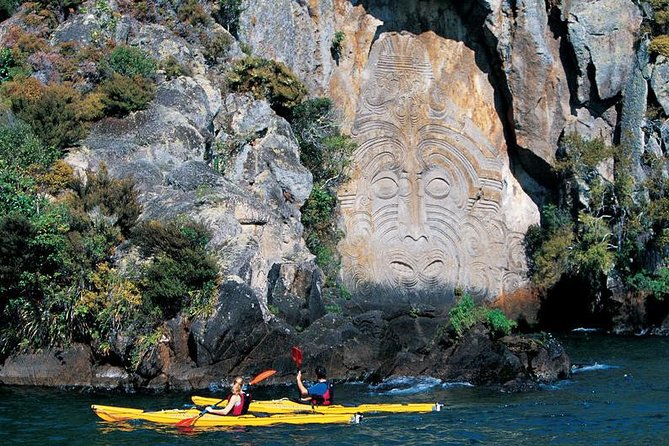 Half-Day Kayak to the Maori Rock Carvings in Lake Taupo - Guides, stories, and the sense of place