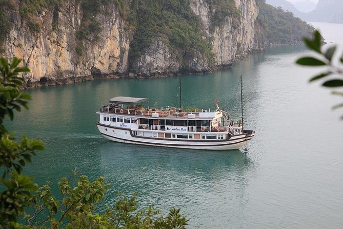 Halong Bay 2D1N BEST CRUISES All-Inclusive: Transfer, Meals, Kayak, Cave, Island - Why the route choice matters