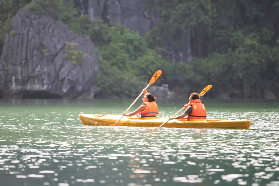 Halong Bay: Day Cruise with Caves, Kayaking & Sunset Party - Crowds, timing, and the practical tradeoffs