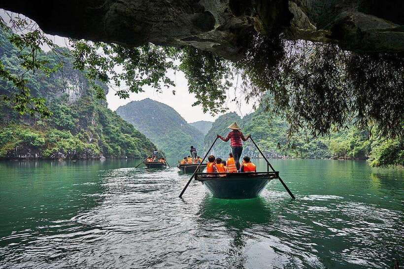 Halong Bay: Full-Day 4-Star Experience with Kayaking - The pearl farm stop near Ha Long Bay
