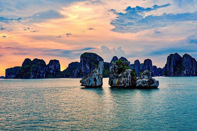 Halong Bay Full Day with Kayaking, Hiking viewpoint, Cave - Deluxe To Luxury - Cruising from Tuan Chau Island around noon