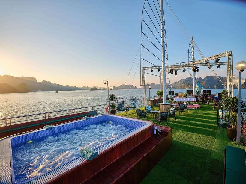 Halong Bay Luxury Cruise: Kayak&Swim,Cave, Party BEST SELLER - Jacuzzi time and the sunset party