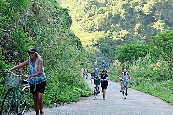 HaLong, LanHa bay 2days and 1 nite Kayak on Vega Legend Cruise. - Day two: Cat Ba Island and Viet Hai Village