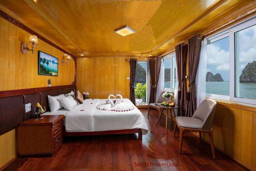 Hanoi: 2-Day Ha Long and Lan Ha Bay Cruise with Kayaking - Kayaking and swimming near Three Peaches Islet