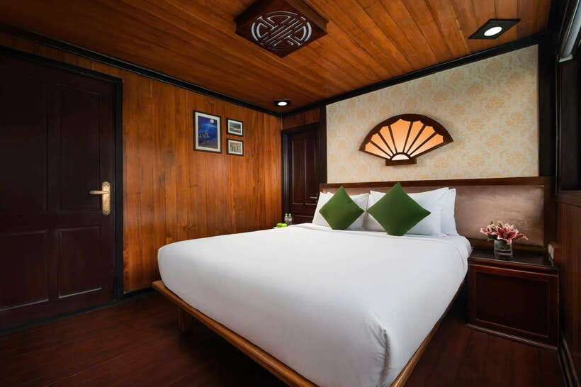 Hanoi: 2-Day Halong Bay Boutique Cruise with Kayaking - Sunrise and the rushed second morning