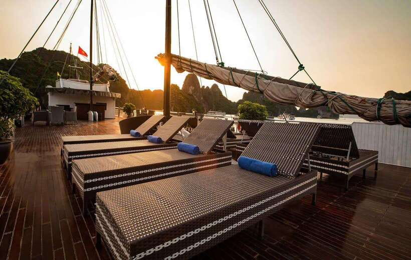 Hanoi: 2-Day Halong Bay Boutique Cruise with Kayaking - What the $133 price really covers