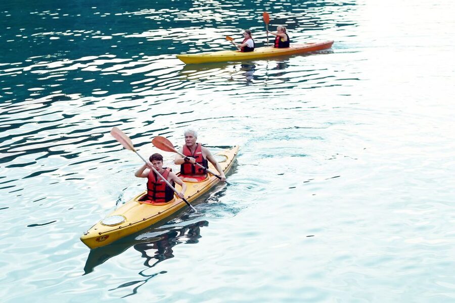 Hanoi: 3-Day Ninh Binh - Ha Long Bay, Cave, kayak, Swimming - Who should book this three-day trip?