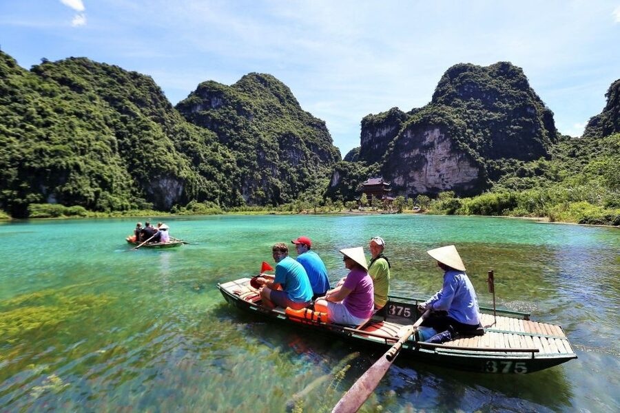Hanoi: 3-Day Ninh Binh - Ha Long Bay, Cave, kayak, Swimming - How much time do you really spend moving?