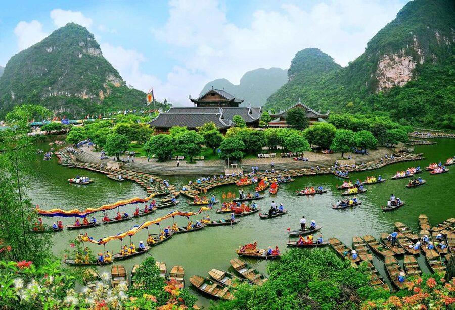 Hanoi: 3-Day Ninh Binh - Ha Long Bay, Cave, kayak, Swimming - Rowing through Trang An’s cave country