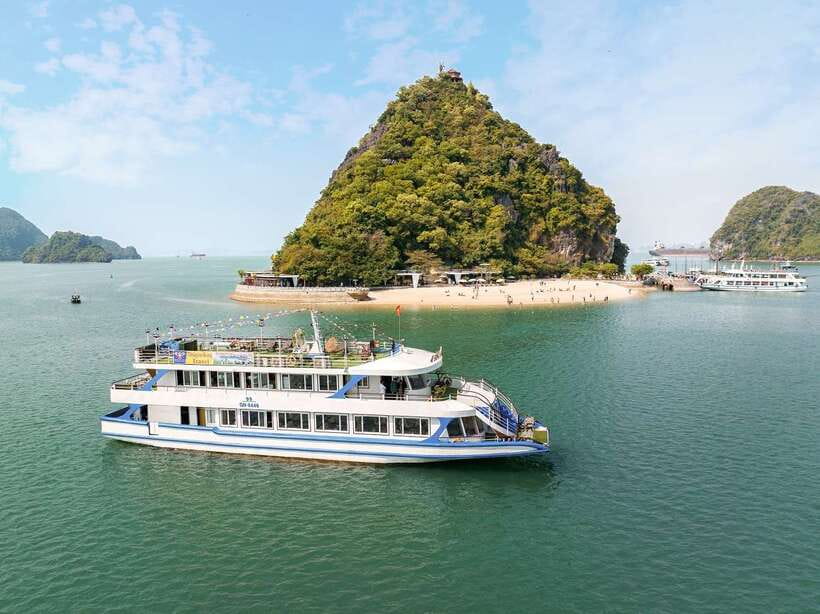 Hanoi: Ha Long Bay Day Cruise - Swimming, Meal, Kayaking - Cruising Ha Long Bay over lunch