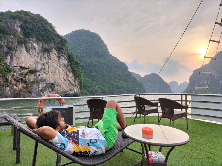 Hanoi: Ha Long Bay Day Cruise - Swimming, Meal, Kayaking - What the guides add to the day