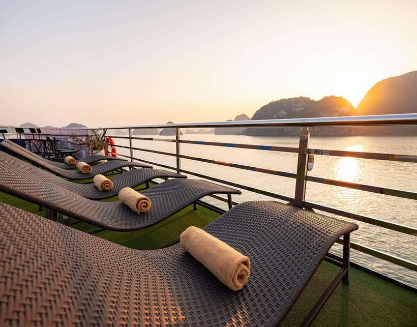 Hanoi: Halong Bay Cruise, Amazing Cave, Titov Island & Kayak - Is $42 good value?