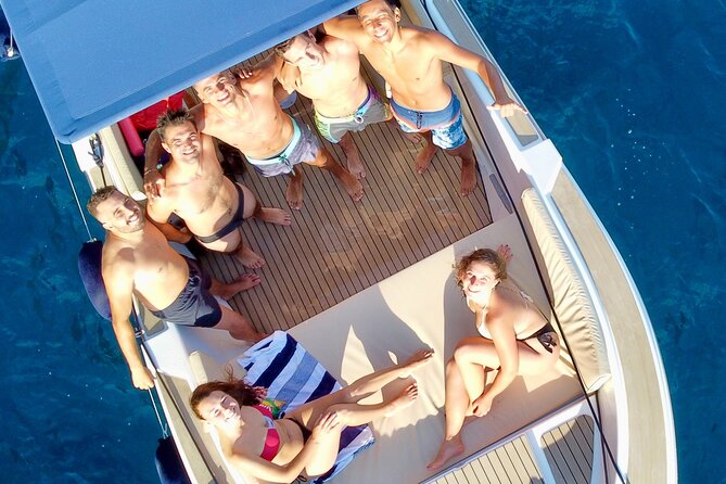 HD Private Boat Tour from Funchal – Swim, Paddle, Snorkel&Relax - Câmara de Lobos and the first coastal views