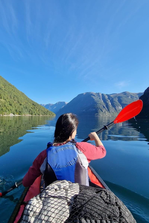 Hellesylt: Beginner-Friendly Fjord Kayaking Experience - Key points to know before you paddle