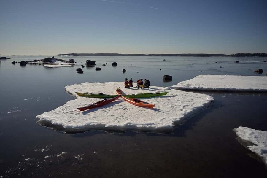 Helsinki: Winter Kayaking in Eastern Helsinki Archipelago - Why winter kayaking changes the Helsinki archipelago