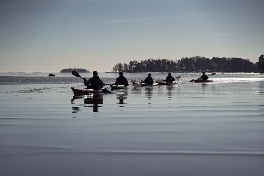 Helsinki: Winter Kayaking in Eastern Helsinki Archipelago - Arriving at Vuosaari Paddling Center