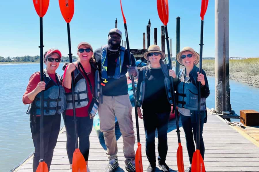 Hilton Head: 2-Hour Kayak Dolphin Nature Tour - Families, teenagers, and mixed-ability groups