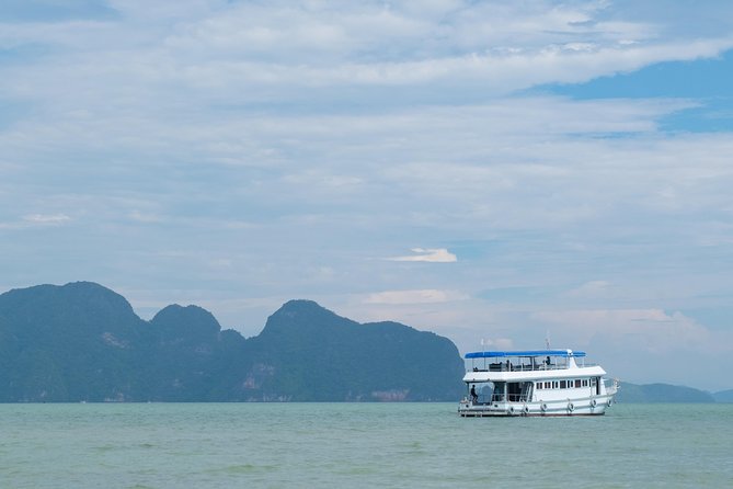 Hong by Starlight: Sea Cave Kayaking and Loy Krathong Floating - Hong lagoons and wildlife from the water