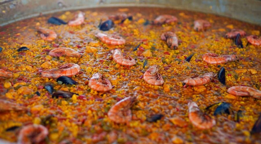 Ibiza: Formentera Trip with Paddle, Snorkel and Lunch - Water time with paddleboards, floats, and snorkel gear