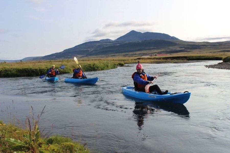 Icelandic Kayak Trip - A gentle ride on the Svartá River