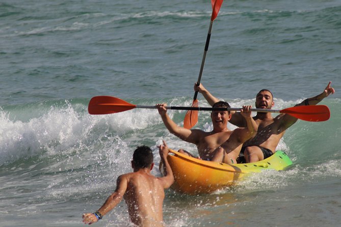 Initiation or guided tour in Kayak through the Bay of El Campello (Alicante) - Learning the basics before you paddle away