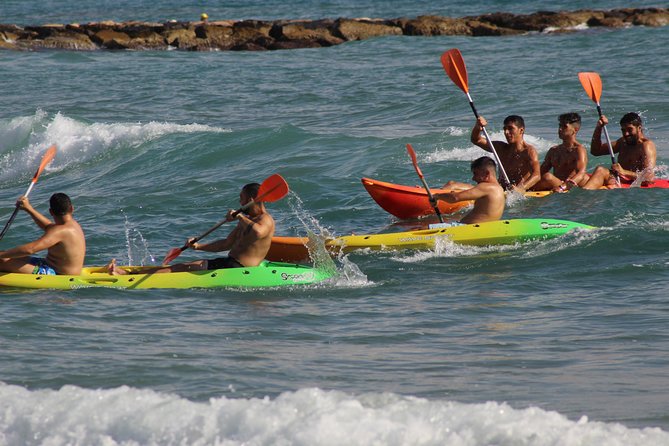Initiation or guided tour in Kayak through the Bay of El Campello (Alicante) - Two hours between instruction and coastal scenery