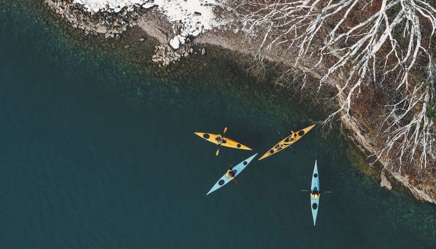 Interlaken: Small-Group Winter Kayak Tour on Lake Brienz - Paddling past Ringgenberg Castle
