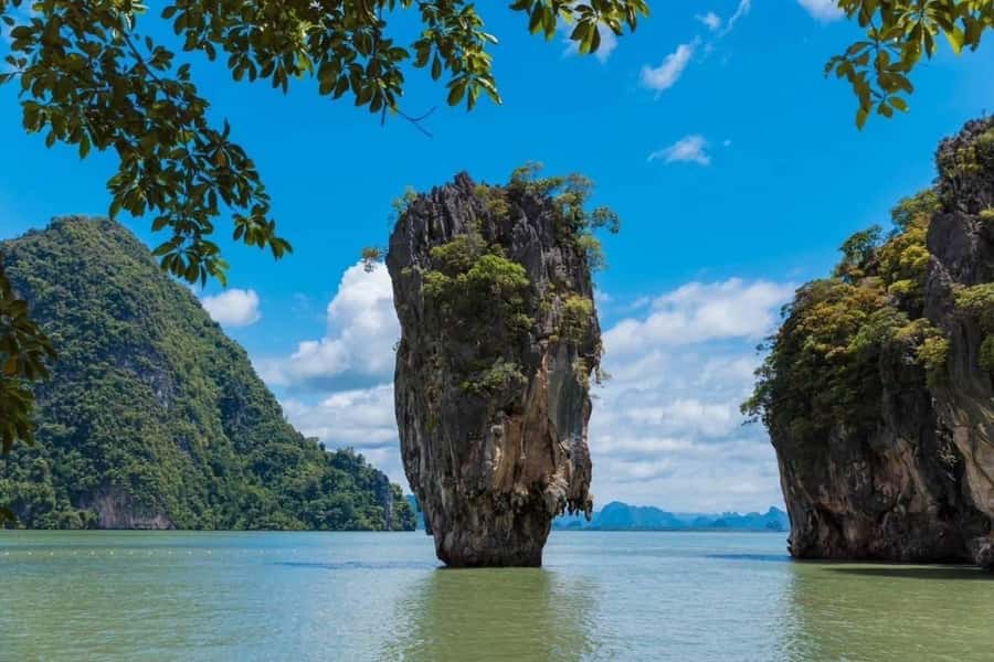 Jame bonds canoe 7 point 6 Island Premium trip - Key points at a glance